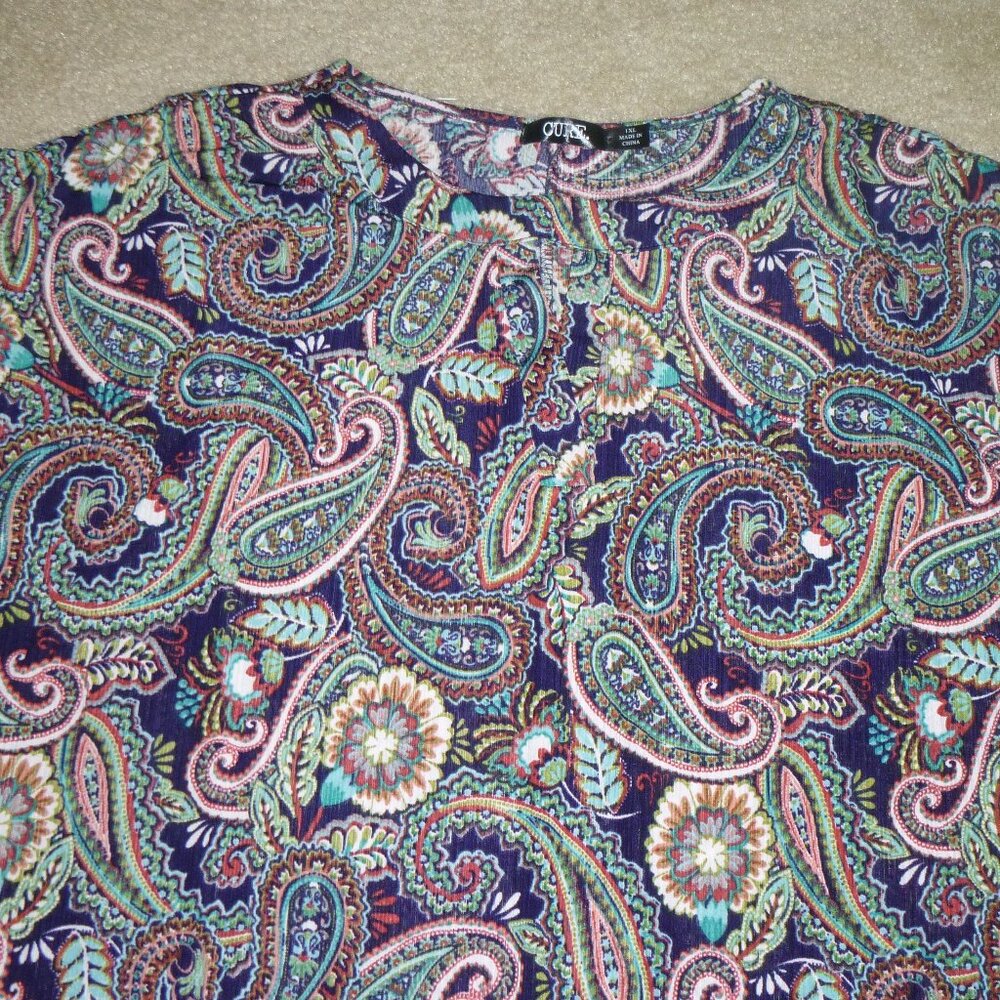 Women's pullover paisley print blouse